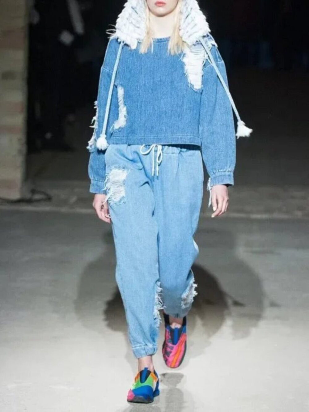 Designer Fall-Winter 2018 Ready-To-Wear Collection Distressed Denim Top Sweater